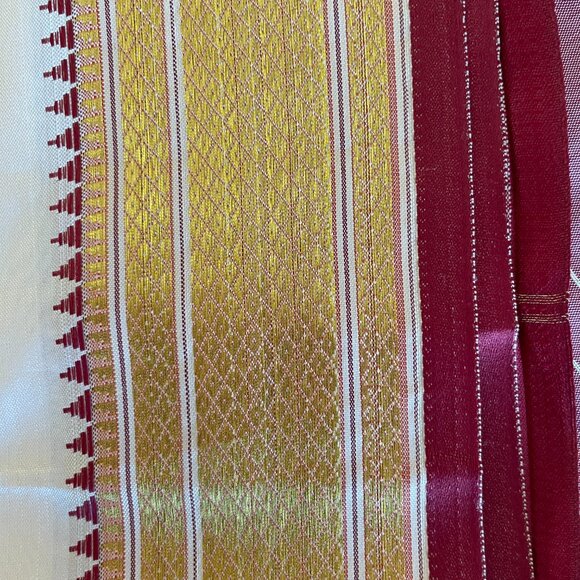 Gold, cream, red, traditional embroidered Indian Sari - Art Silk - Picture 2 of 5